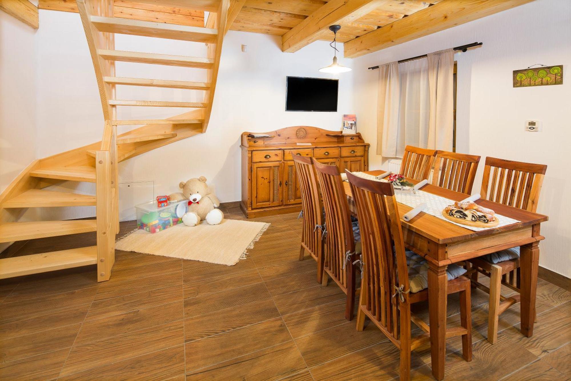 Rozpravkova Dedinka Villa Dolny Kubin Phòng bức ảnh